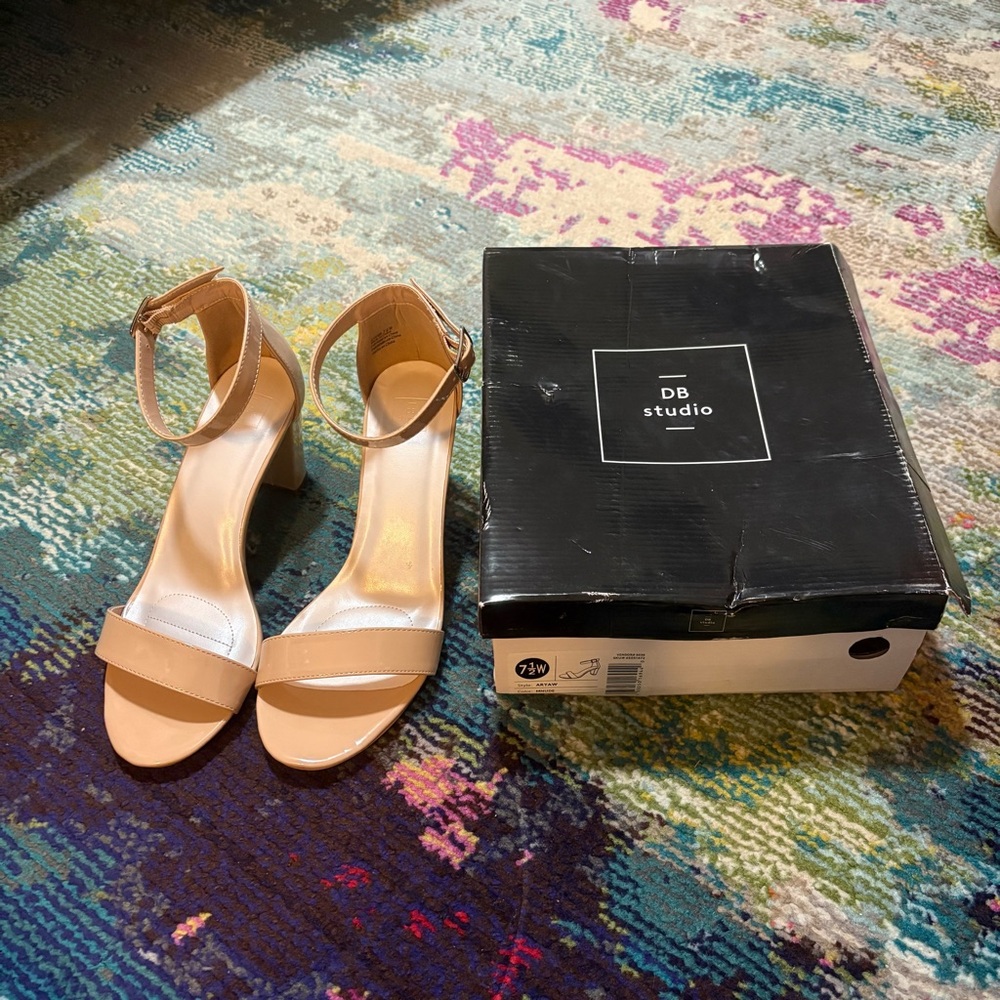 DB Studio Aryaw Nude Heels 7.5W